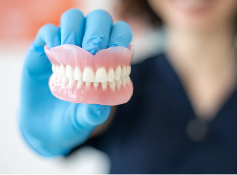 お手入れと長持ちのコツ|池袋の歯医者・歯科「Lily Smile Dental Clinic」